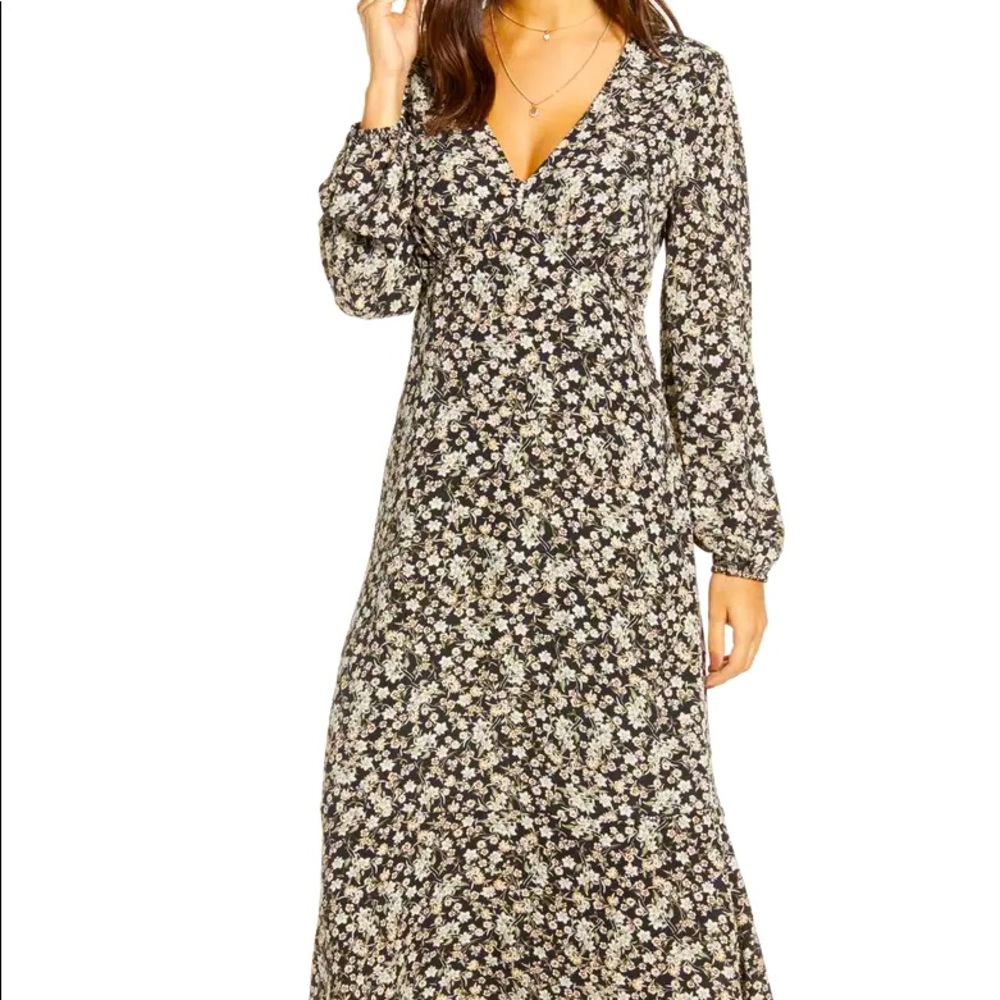 All In Favor Floral Balloon Midi Dress